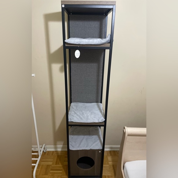 Cat Tree / Cat House - Picture 2 of 5